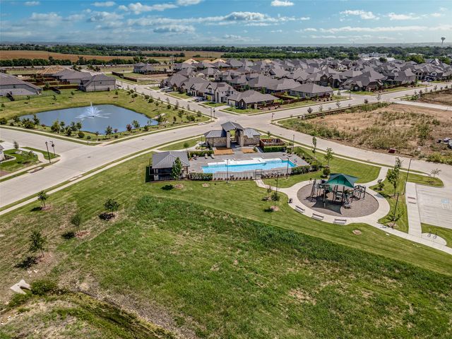 1035 Auburn Drive, Justin, TX 76247