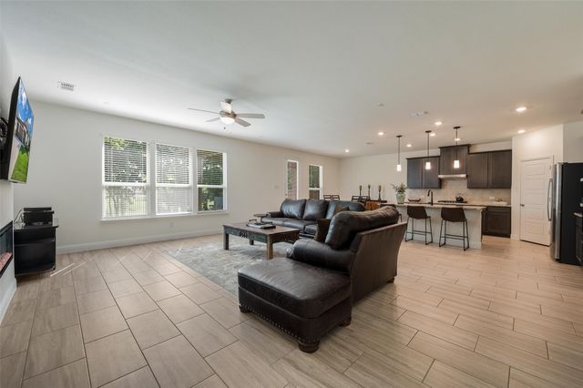 1035 Auburn Drive, Justin, TX 76247