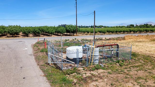 0 E Goodfellow, Sanger, CA 93657