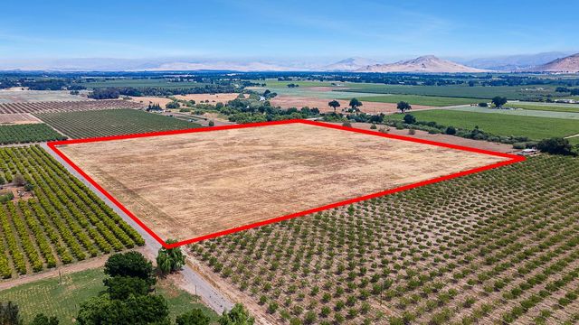 0 E Goodfellow, Sanger, CA 93657
