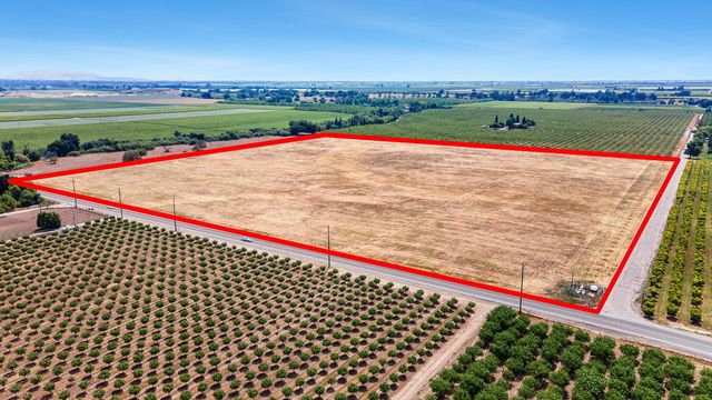 0 E Goodfellow, Sanger, CA 93657