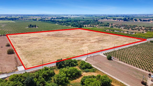 0 E Goodfellow, Sanger, CA 93657