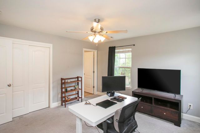 1040 Woodbury Falls Dr, Nashville, TN 37221
