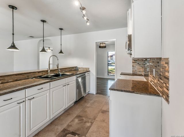 13326 El Charro, San Antonio, TX 78233