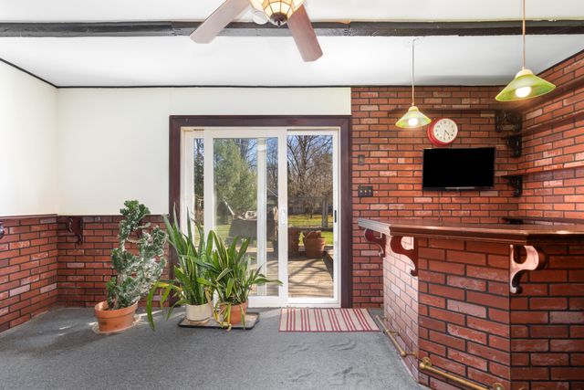 7190 Thornapple River Court SE, Alto, MI 49302