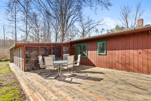 7190 Thornapple River Court SE, Alto, MI 49302
