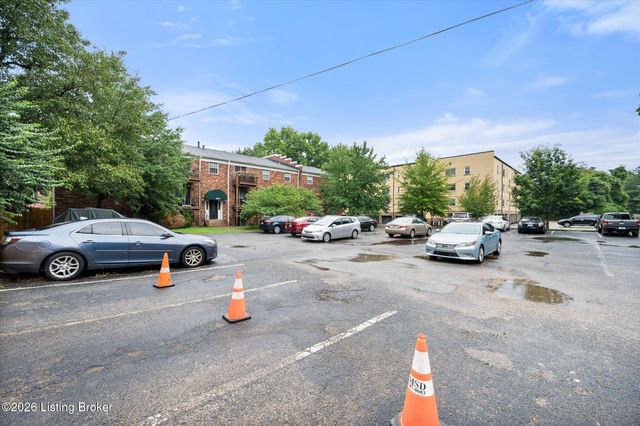 2214 Sherwood Ave APT 8, Louisville, KY 40205