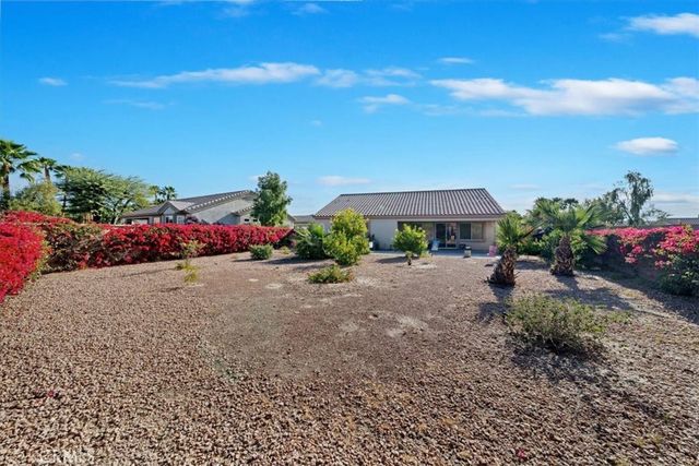39375 Falconwood Court, Palm Desert, CA 92211