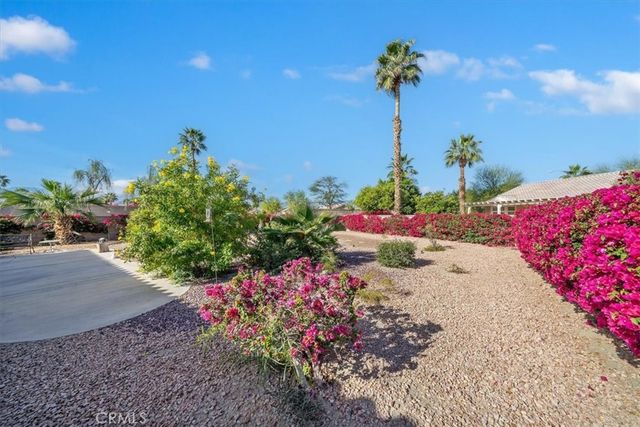 39375 Falconwood Court, Palm Desert, CA 92211