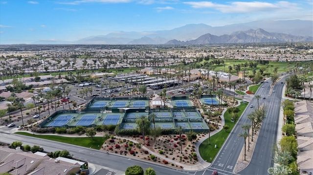 39375 Falconwood Court, Palm Desert, CA 92211