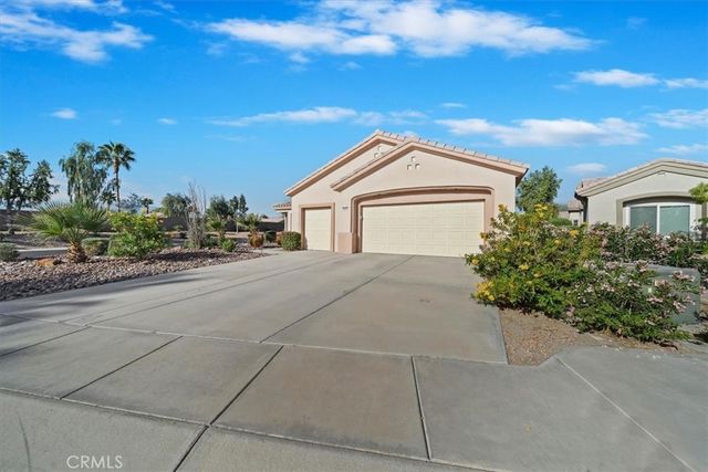 39375 Falconwood Court, Palm Desert, CA 92211