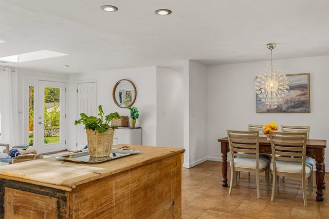 2 Bayberry Lane, Hampton, NH 03842