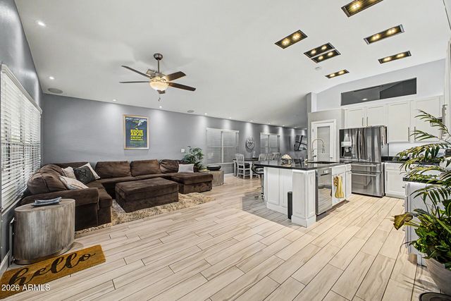 4730 E THUNDERHILL Place, Phoenix, AZ 85044