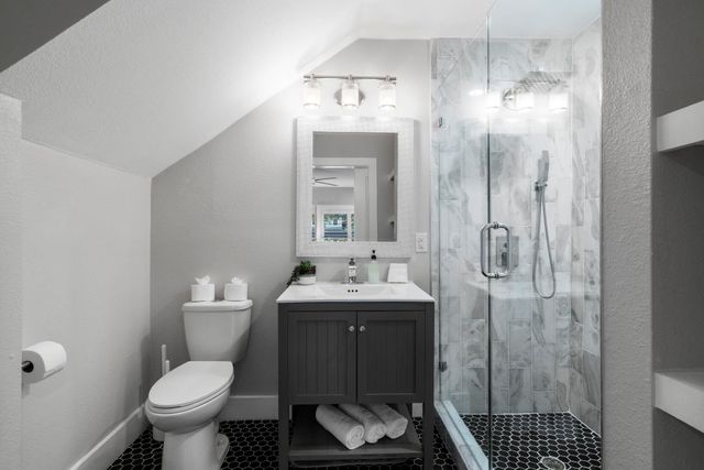 1506 Chelsea LN, Austin, TX 78704