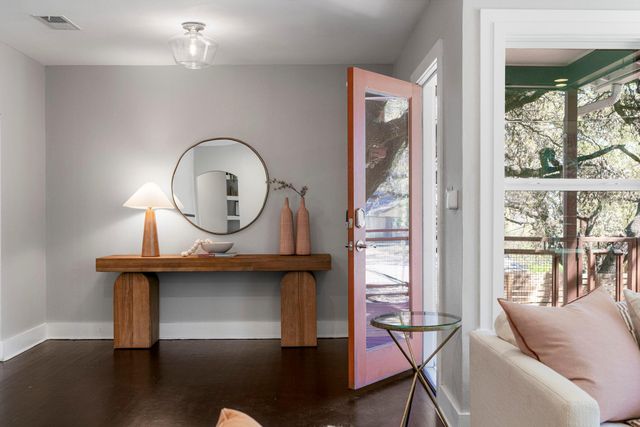 1506 Chelsea LN, Austin, TX 78704