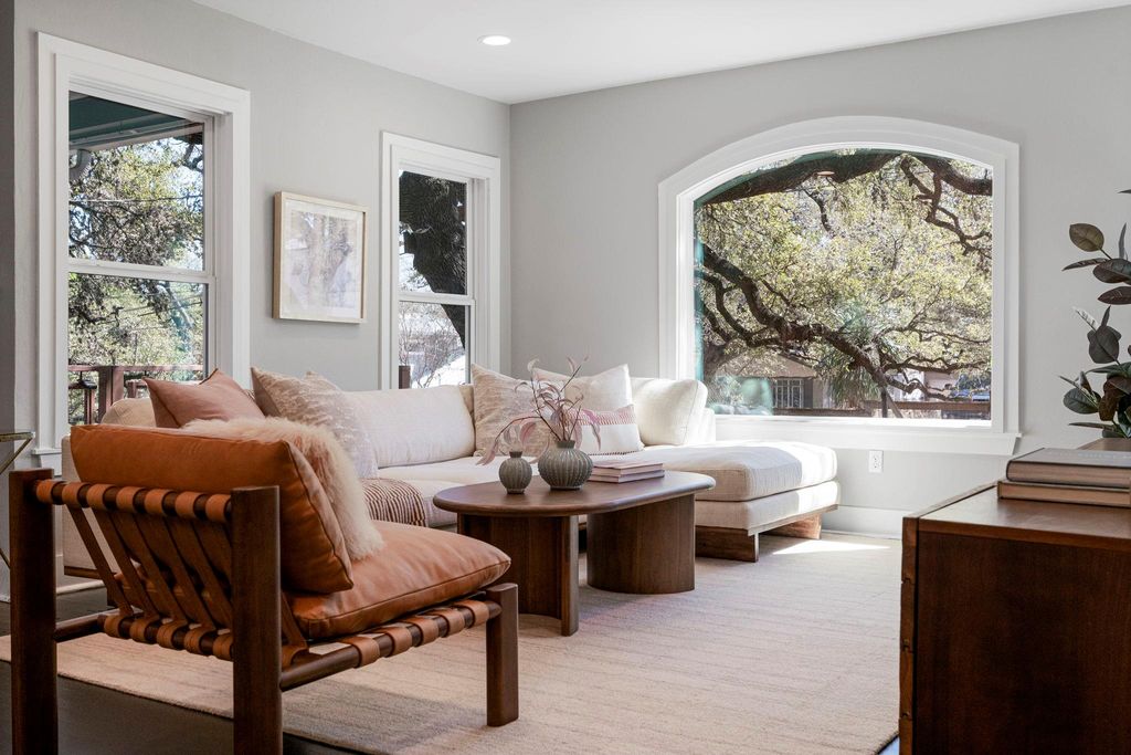 1506 Chelsea LN, Austin, TX 78704