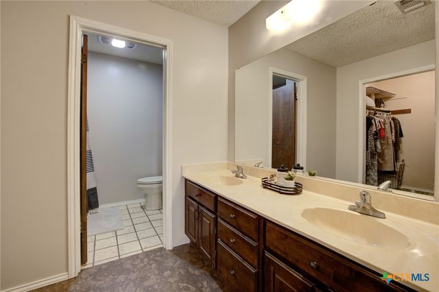 408 Acorn Drive, New Braunfels, TX 78130