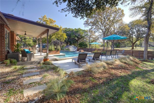 408 Acorn Drive, New Braunfels, TX 78130