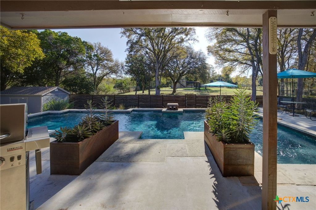 408 Acorn Drive, New Braunfels, TX 78130