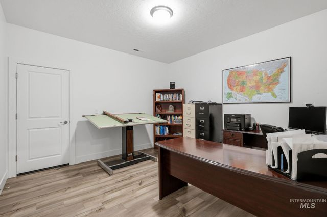 5480 E Bridal Veil Falls, Nampa, ID 83686