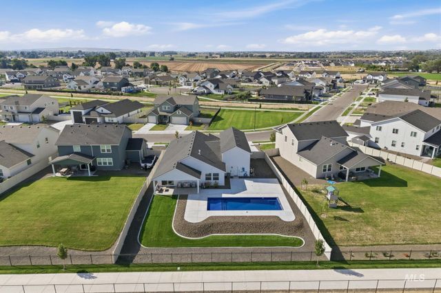 5480 E Bridal Veil Falls, Nampa, ID 83686