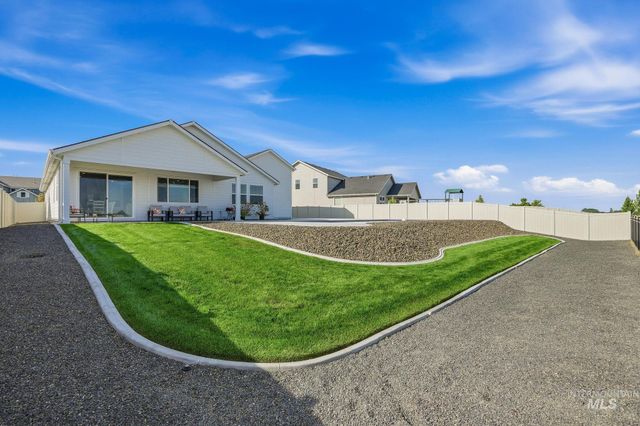 5480 E Bridal Veil Falls, Nampa, ID 83686
