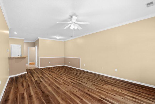 5840 Longwood Dr Unit 202, Murrells Inlet, SC 29576