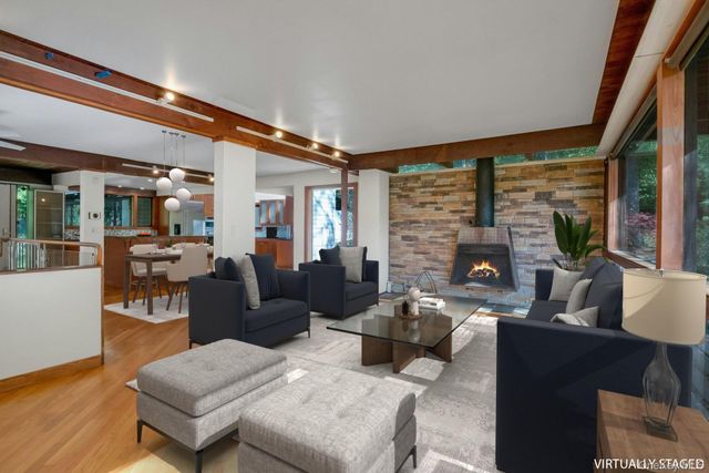 309 Scarborough Road, Briarcliff Manor, NY 10510