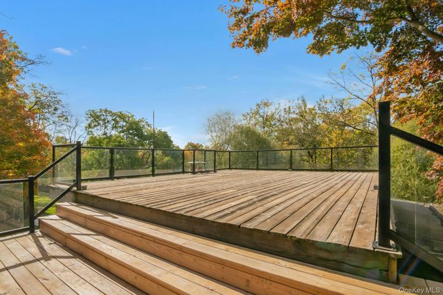 309 Scarborough Road, Briarcliff Manor, NY 10510