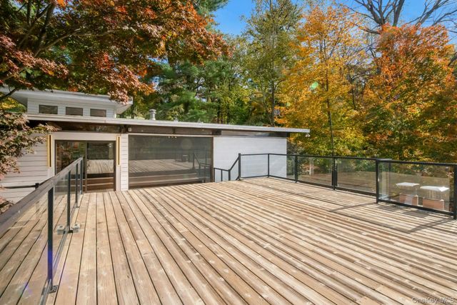 309 Scarborough Road, Briarcliff Manor, NY 10510