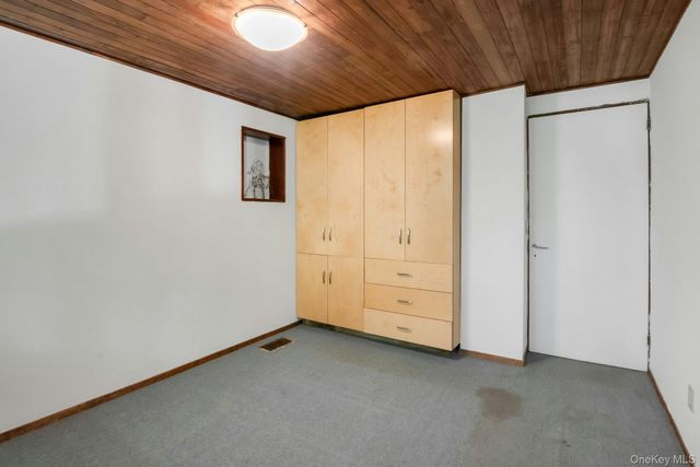 309 Scarborough Road, Briarcliff Manor, NY 10510