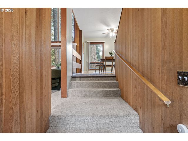 4856 MAHALO Dr, Eugene, OR 97405