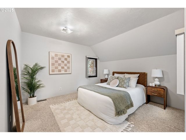 4856 MAHALO Dr, Eugene, OR 97405