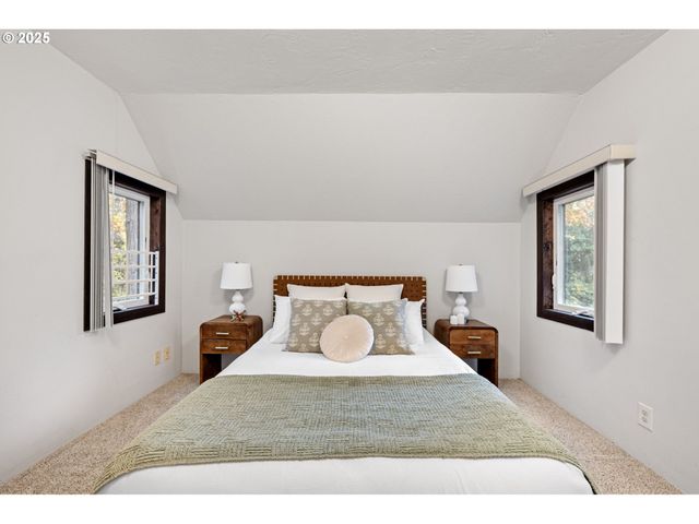 4856 MAHALO Dr, Eugene, OR 97405