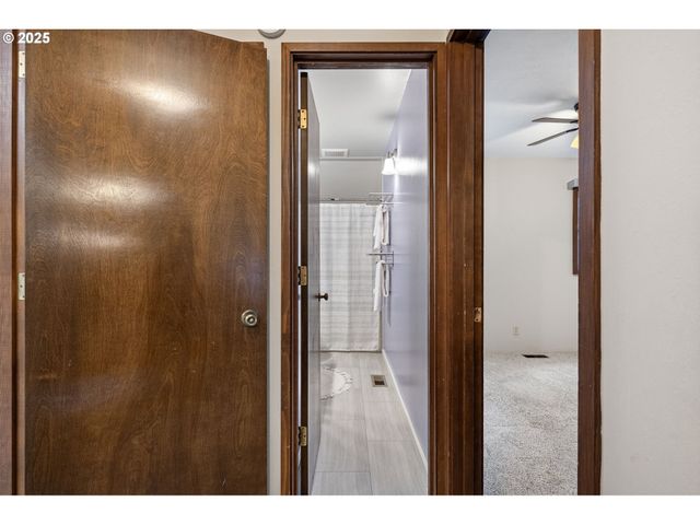 4856 MAHALO Dr, Eugene, OR 97405