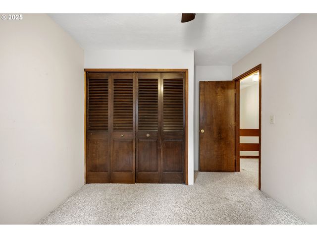 4856 MAHALO Dr, Eugene, OR 97405