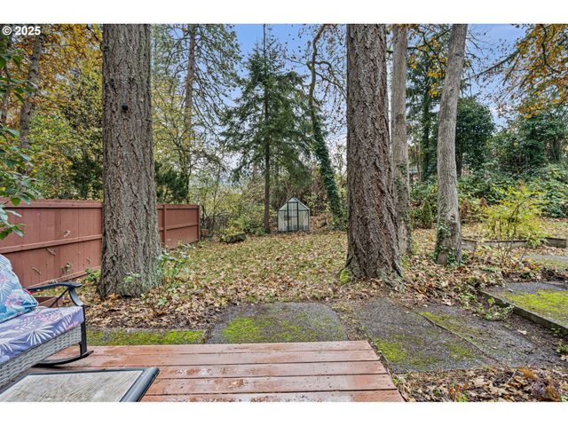 4856 MAHALO Dr, Eugene, OR 97405