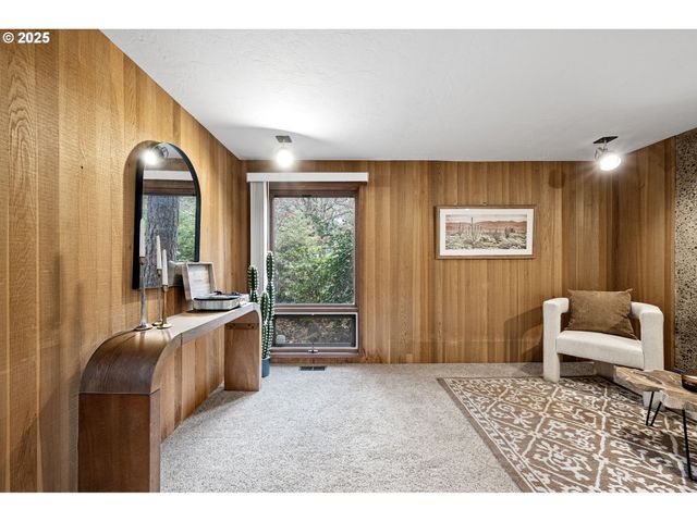 4856 MAHALO Dr, Eugene, OR 97405