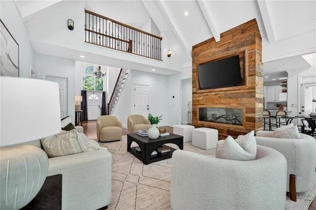 2090 Double Creek Lane, Alpharetta, GA 30004