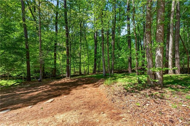 2090 Double Creek Lane, Alpharetta, GA 30004