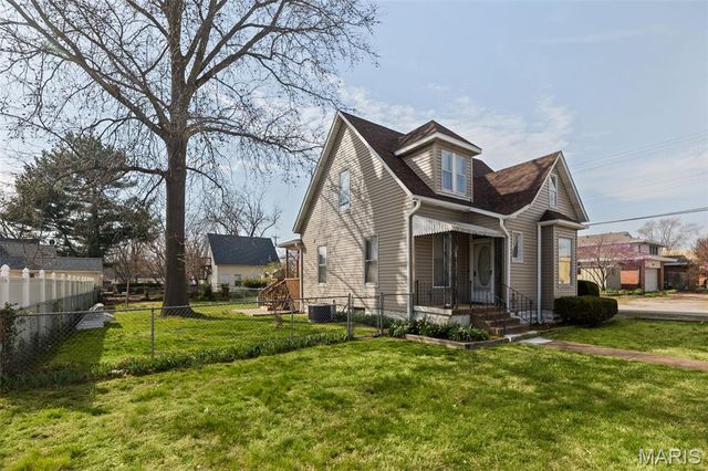 319 S Cherry Street, O'fallon, IL 62269