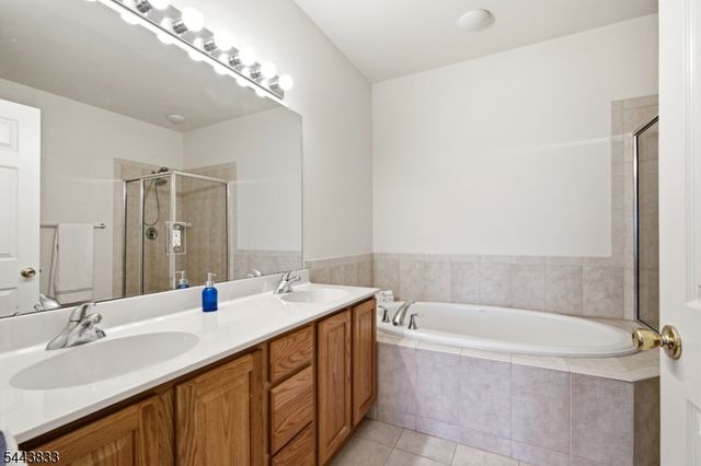 20 Kelburn Ct, Hardyston Twp., NJ 07419