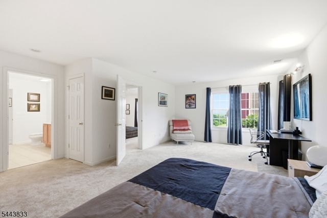 20 Kelburn Ct, Hardyston Twp., NJ 07419