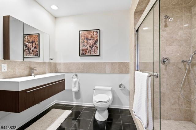 20 Kelburn Ct, Hardyston Twp., NJ 07419
