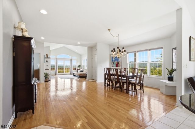 20 Kelburn Ct, Hardyston Twp., NJ 07419