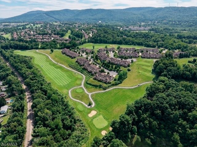 20 Kelburn Ct, Hardyston Twp., NJ 07419