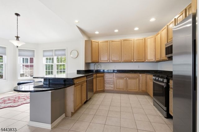 20 Kelburn Ct, Hardyston Twp., NJ 07419