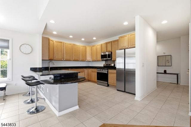 20 Kelburn Ct, Hardyston Twp., NJ 07419