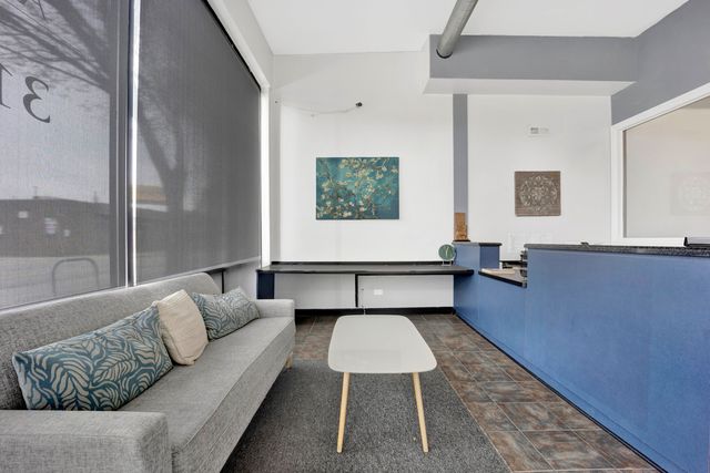 4962 N Milwaukee Avenue, Chicago, IL 60630
