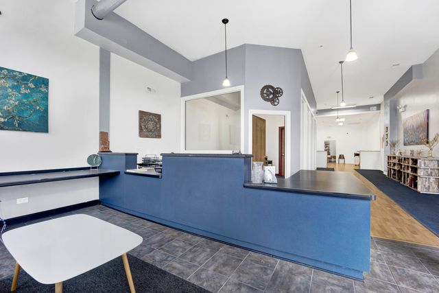 4962 N Milwaukee Avenue, Chicago, IL 60630